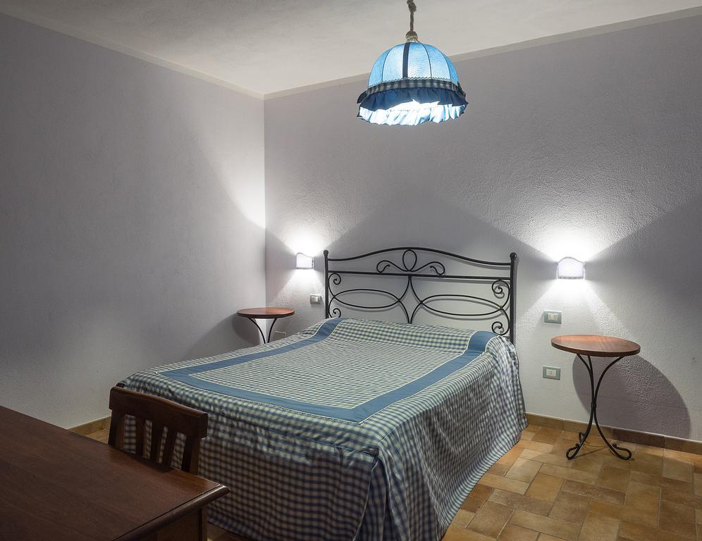 B&B Corte Degli Struzzi بيشا رومانا الغرفة الصورة